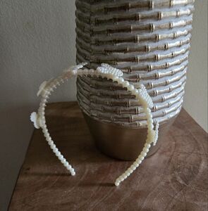 NWOT Mickey Elegant Pearl Headband